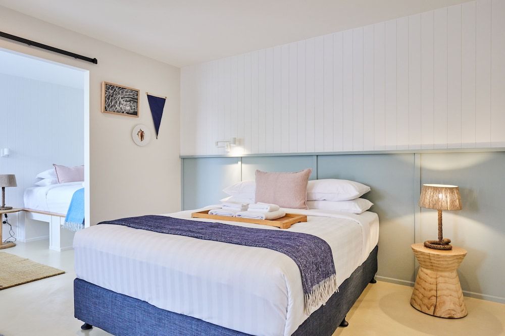 Blue Water Motel Family Suite 7