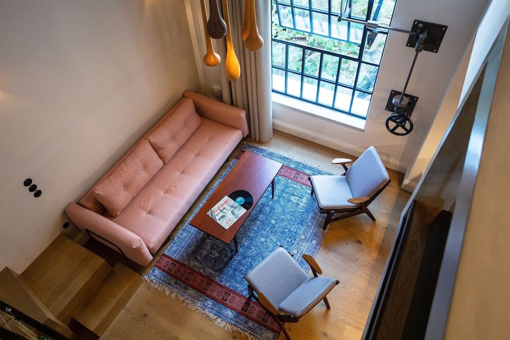 The Foundry Suites Design Loft (C1) 6