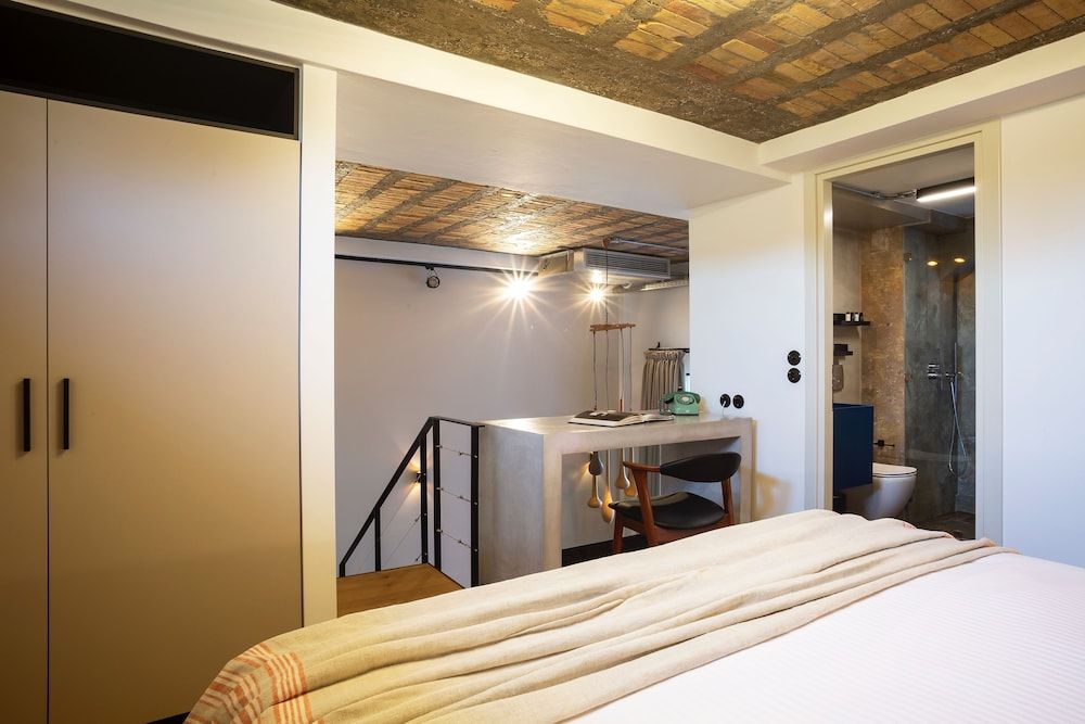 The Foundry Suites Design Loft (C1) 7