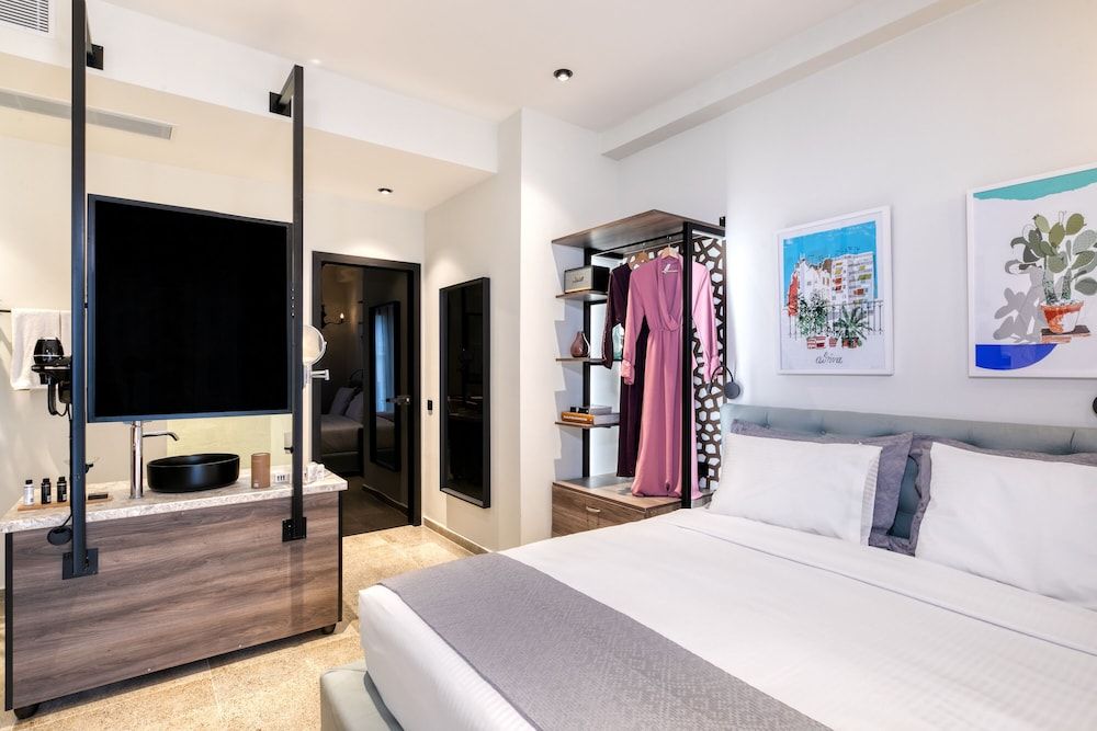 Athens Ivy Suites Standard Double Room 2