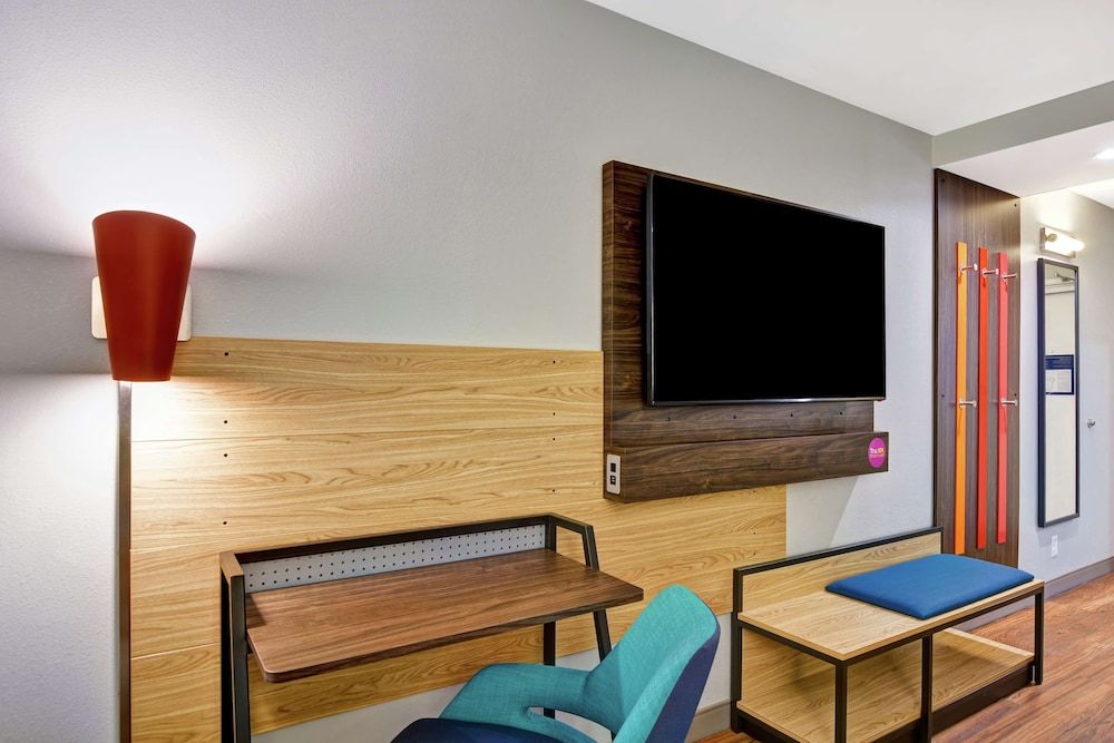 Room, 1 King Bed Accessible Non Smoking, Bathtub