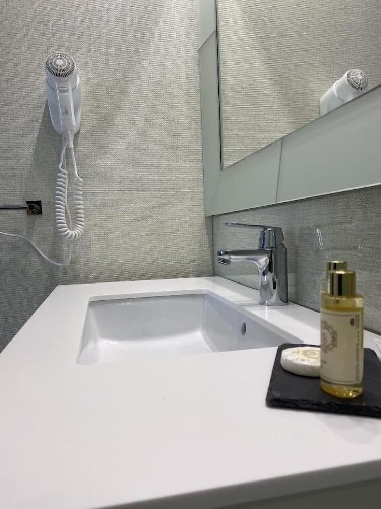 Golden Beach Guesthouse Standard Double or Twin Room, Partial Ocean View 8