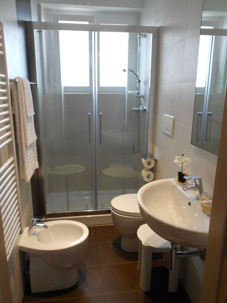 Double Room, 2 Bedrooms, Connecting Rooms