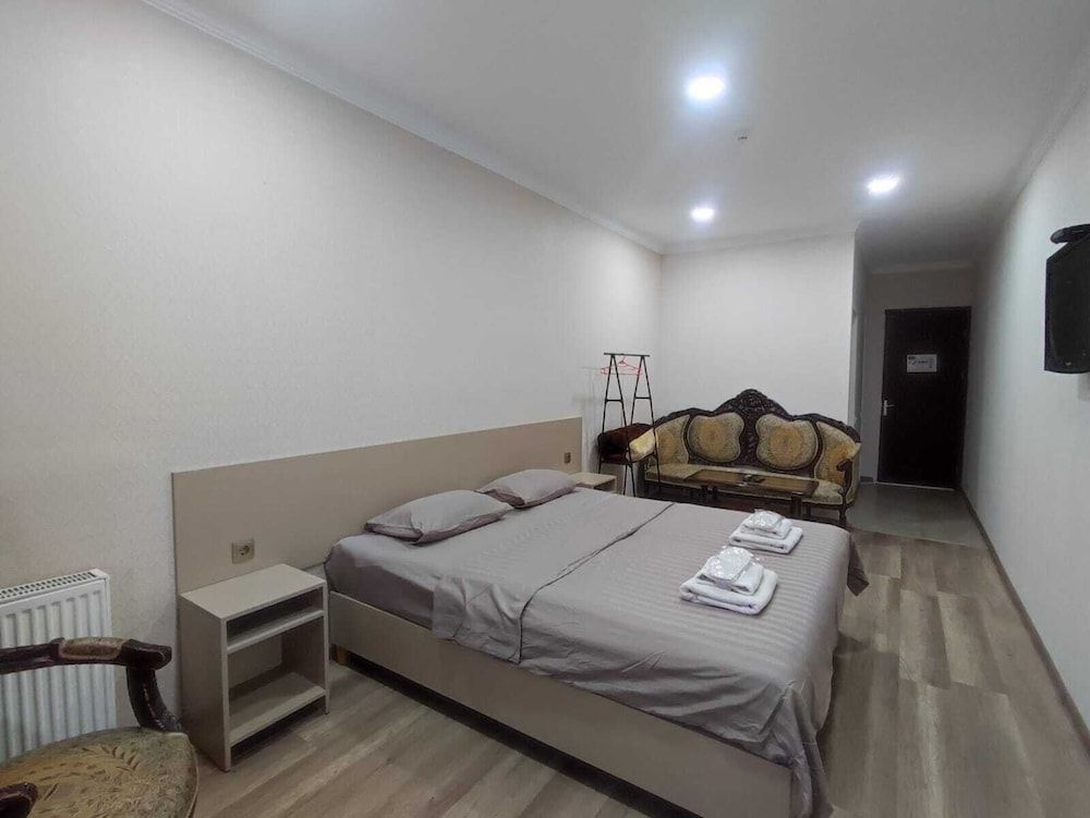 undefined Venus Hotel 7