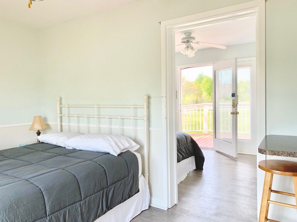 Suite, Private Bathroom (Handicap Accessible)