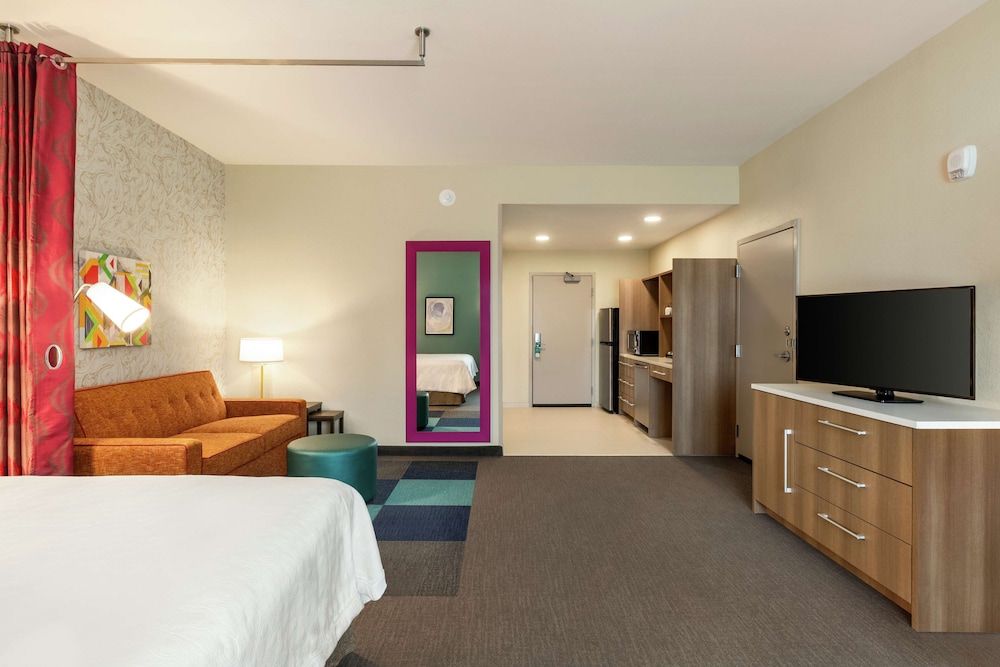 Studio, 1 King Bed, Accessible, Bathtub (Mobility & Hearing)