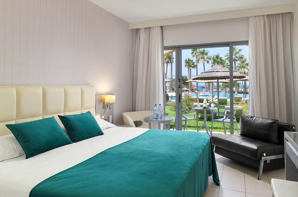 Double or Twin Room, Pool View