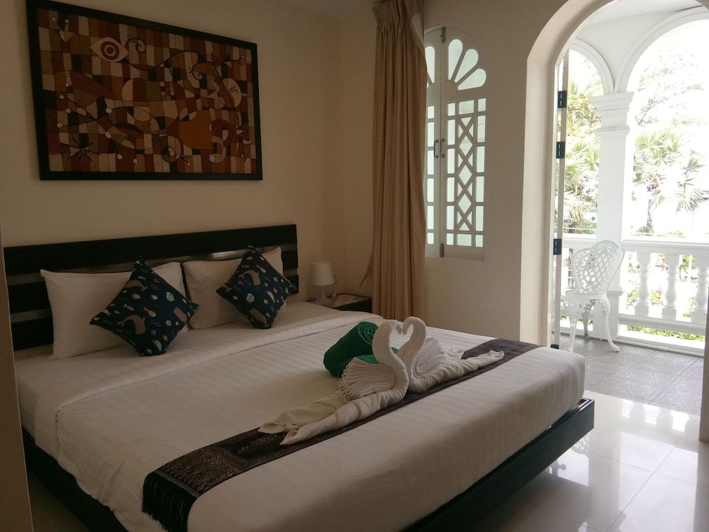 Island Patong Beachfront Apartments Family Double Room 2