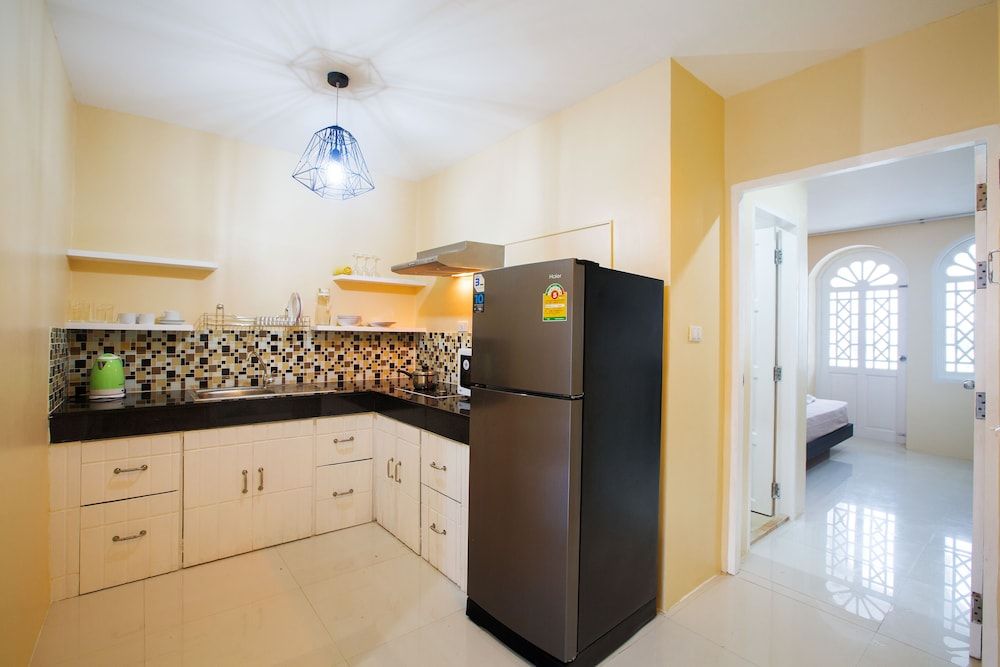 Island Patong Beachfront Apartments Family Double Room 3