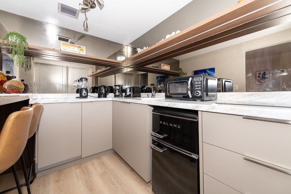 undefined OCEAN DRIVE APARTMENTS 10