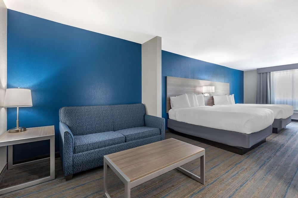 Best Western Plus Stephenville Inn Suite, 2 Queen Beds, Accessible, Refrigerator & Microwave (with Sofabed) 3