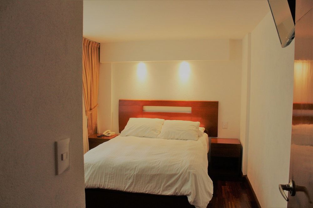 Condesa Suites Family Suite, 2 Bedrooms 2