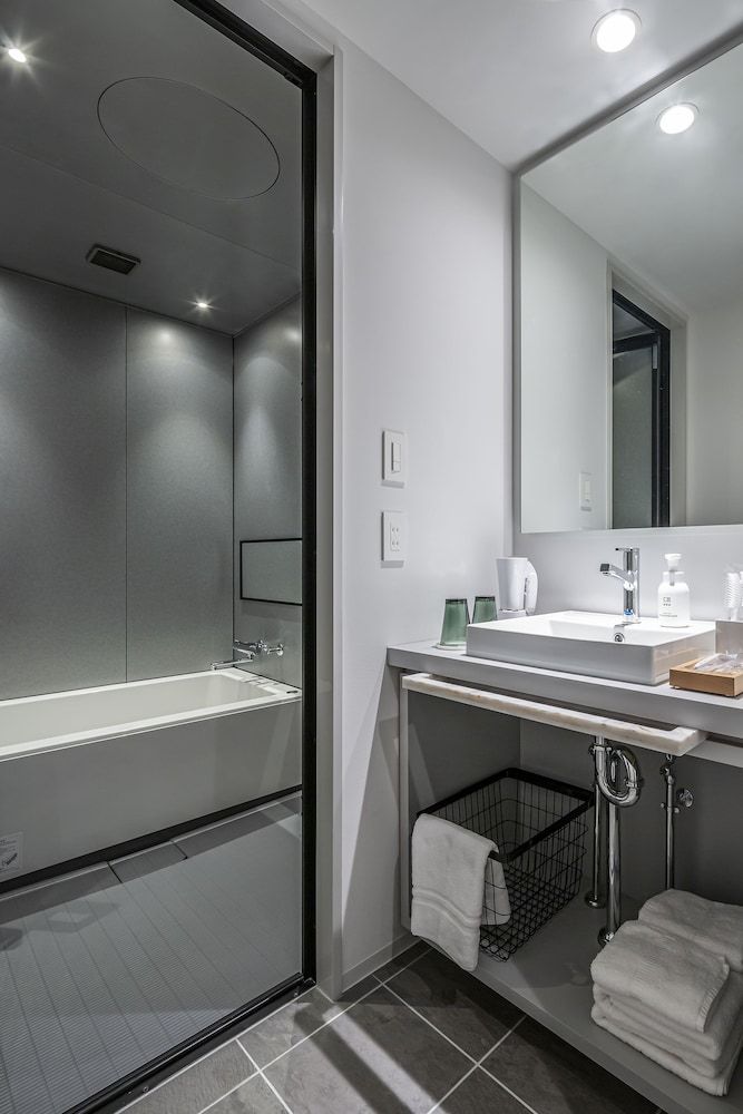 undefined TSUGU Kyoto Sanjo by THE SHARE HOTELS 6