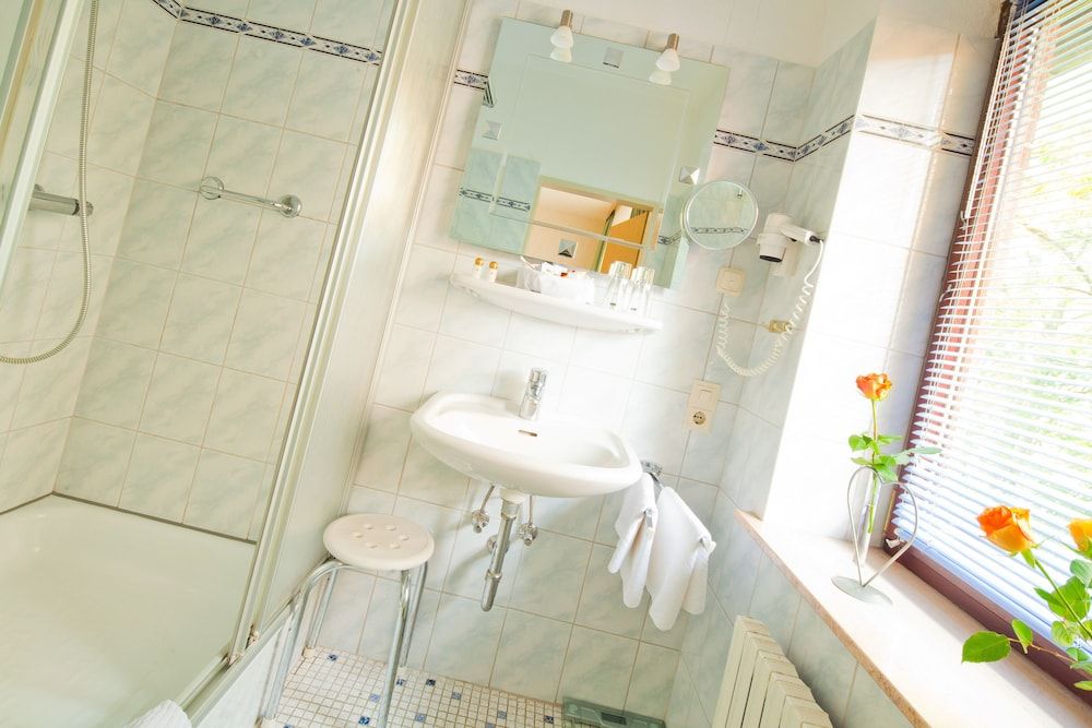 Heidehotel Bockelmann Standard Quadruple Room 4