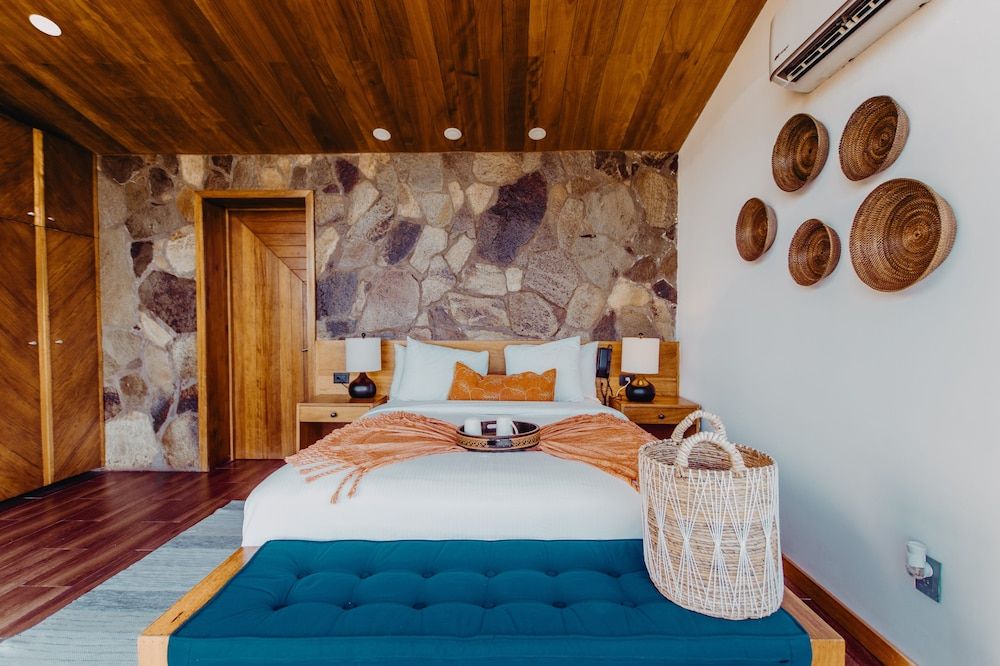 Contemplacion Resort & Spa Basic Cabin, 1 Queen Bed, Mountain View 3