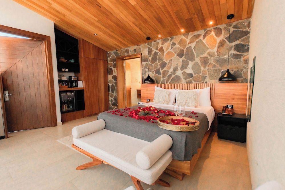 Contemplacion Resort & Spa Superior Cabin, 1 Queen Bed, Mountain View 7