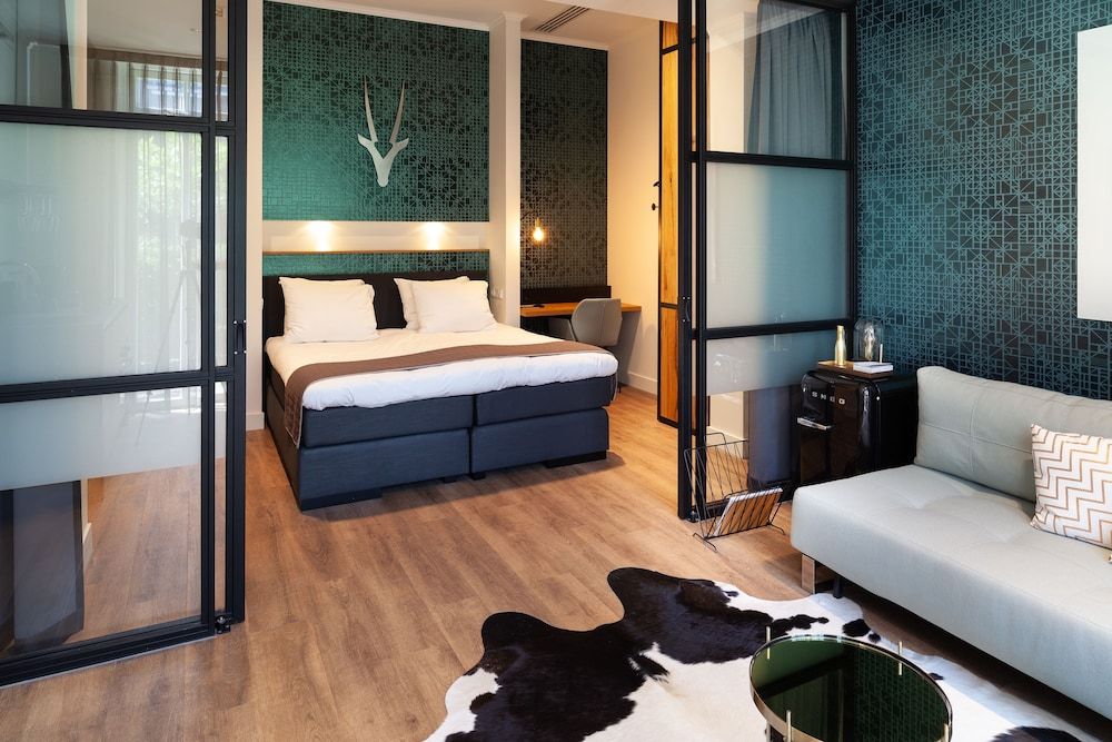 Suite, 1 Queen Bed