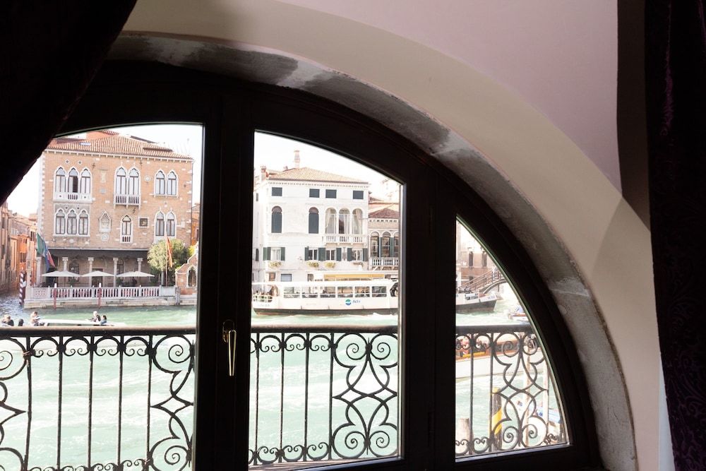 undefined Granda Sweet Suites 9