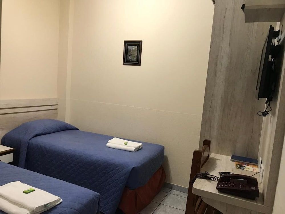 Hotel Colonial Standard Twin Room 10