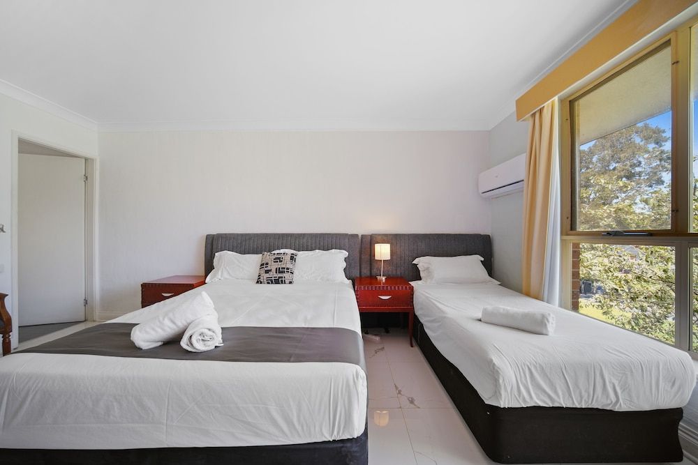 Pet Friendly Superior Queen Single Room