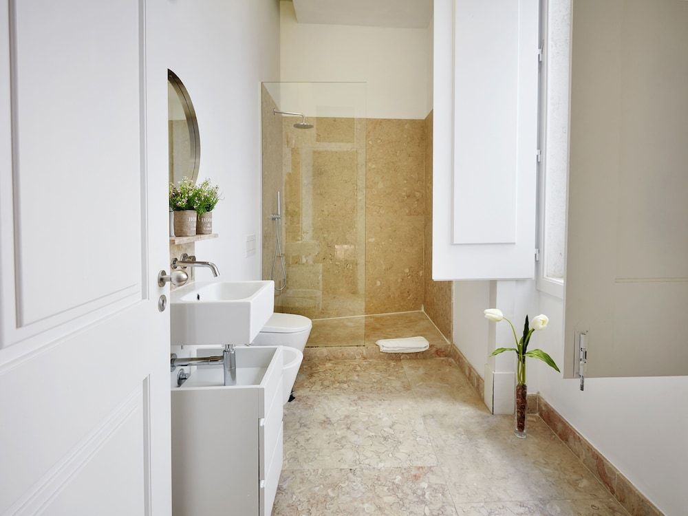 Canaan Apartments Lisbon Combro 77 Superior Apartment, 1 Bedroom, Kitchenette, City View 8