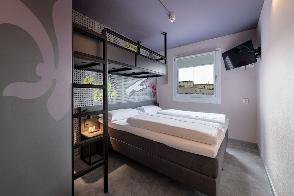 Felix Hotel Darmstadt Classic Triple Room