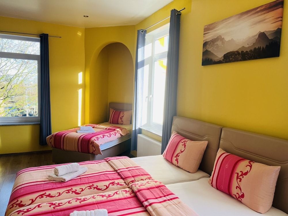 undefined M&M Hotel – Harburg