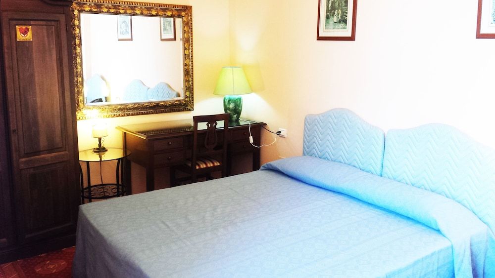 Double or Twin Room, Non Smoking (Garden)