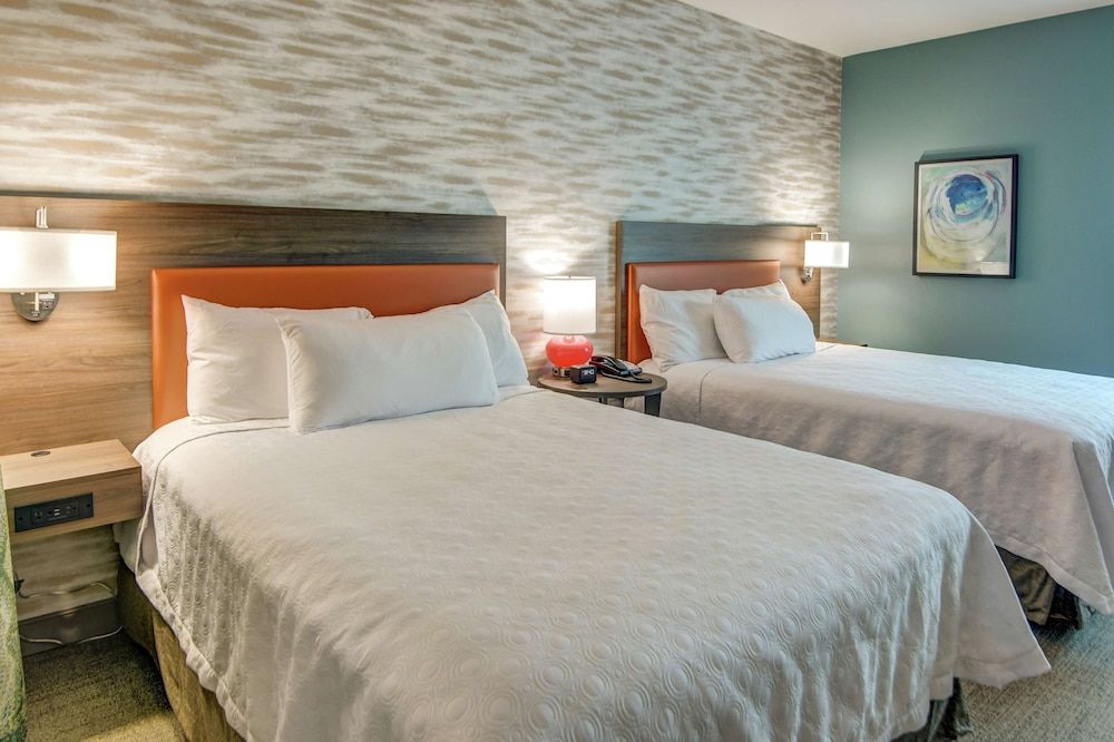 Studio, 2 Queen Beds, Accessible, Bathtub