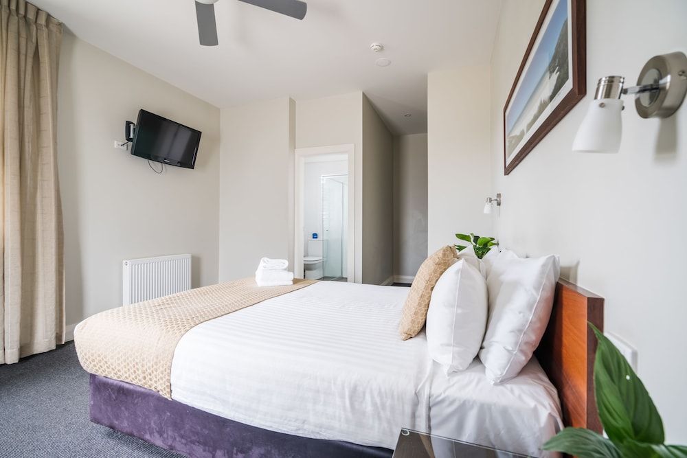 Classic Room, 1 Queen Bed, Balcony