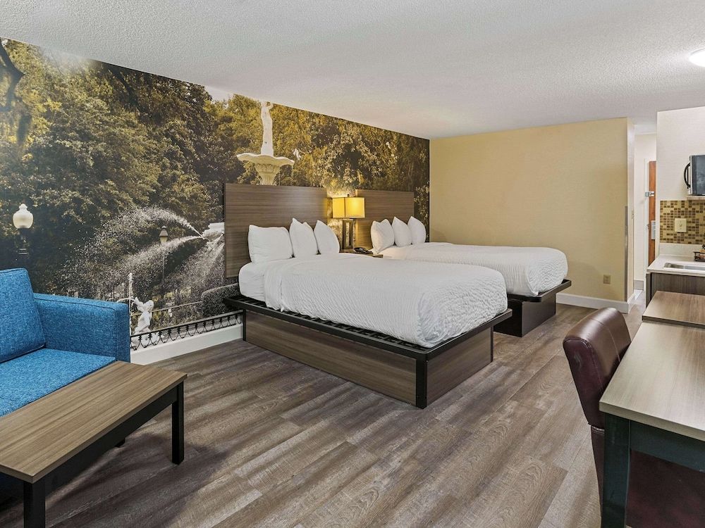Suite, 2 Queen Beds, Non Smoking