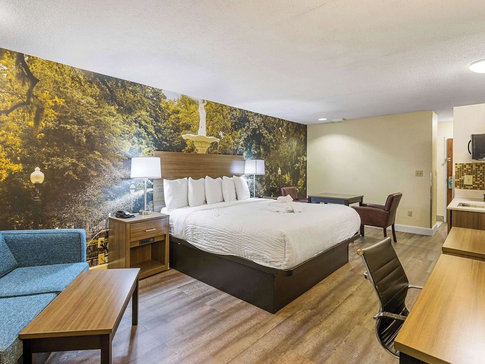 Suite, 1 King Bed, Non Smoking