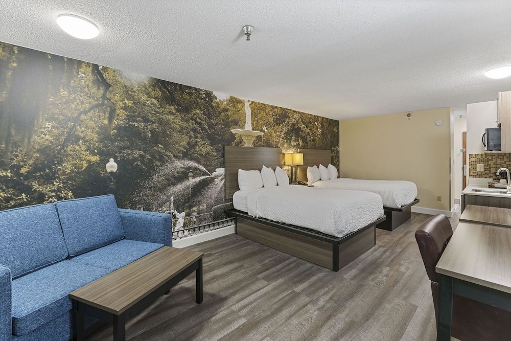 Suite, 2 Queen Beds, Non Smoking