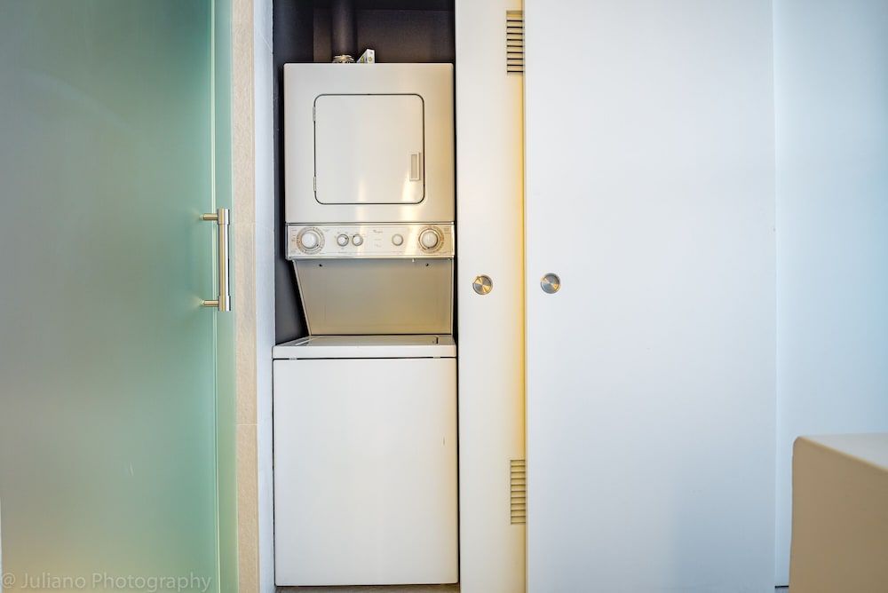 W Residences Luxury Suites Across from Fort Lauderdale Beach Luxury Suite, 2 Bedrooms, Kitchen, Partial Ocean View 21