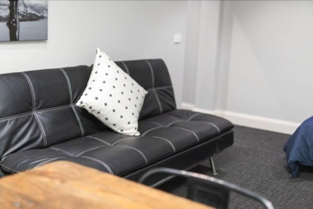 The Manhattan One Bedroom Apartment 8