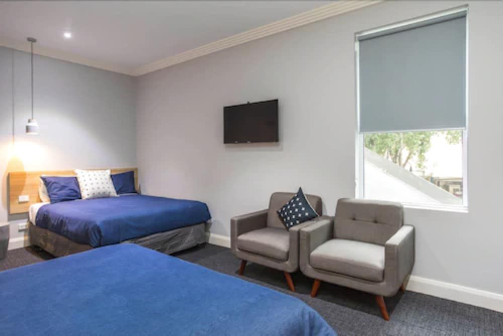 Twin Queen Room