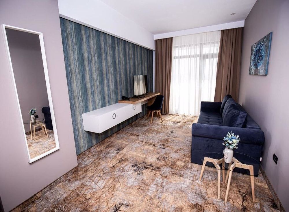 Grand View Hotel & Suites Copou Standard Apartment 3