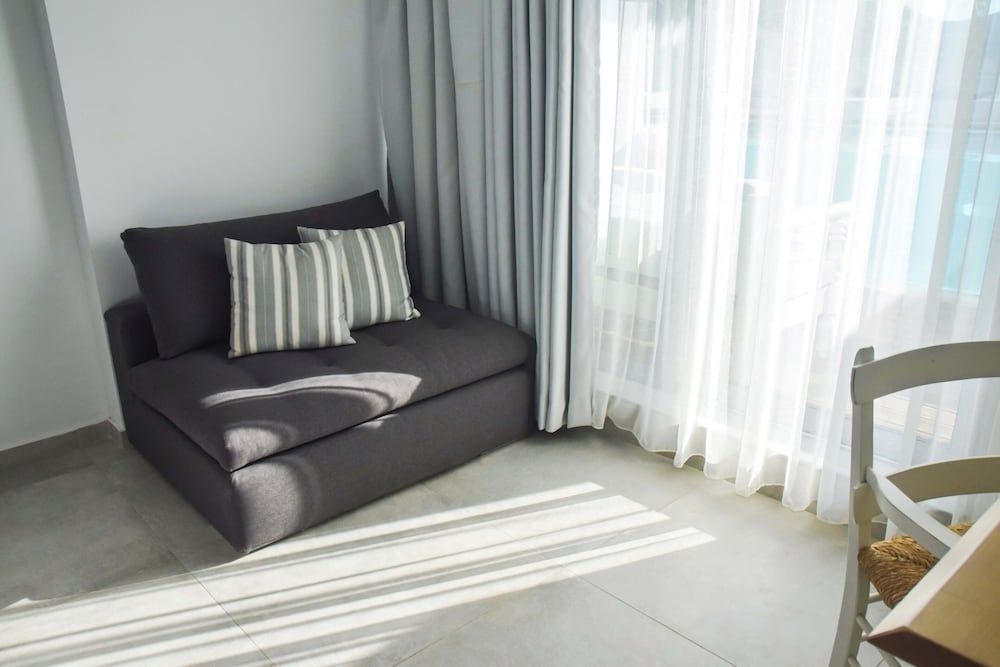 Suite, Pool Access, Sea View