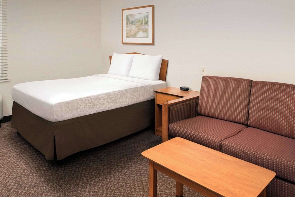 Suite, 1 Queen Bed with Sofa bed, Accessible, Non Smoking