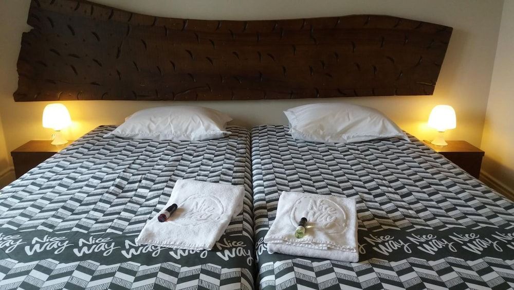 Nice Way Porto Hostel Twin Room, Shared Bathroom 2