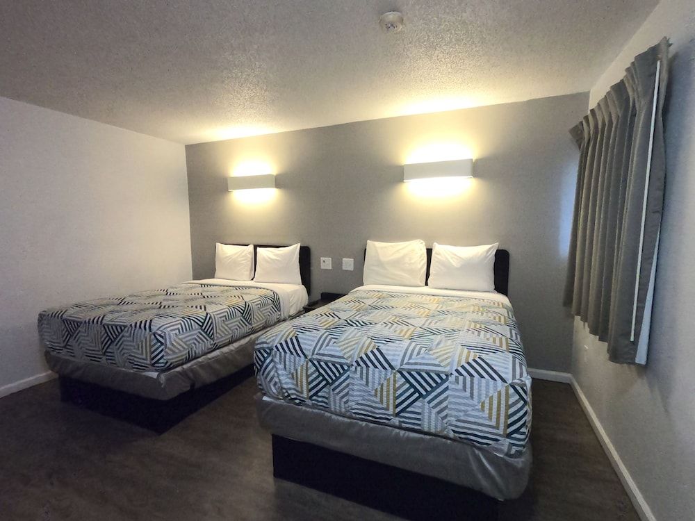Motel 6 Toms River, NJ - Near Seaside Heights Standard Room, 2 Double Beds, Non Smoking 2
