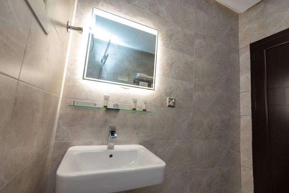 Saray Hotel Apartments Double or Twin Room, 1 Bedroom, Partial Sea View 8