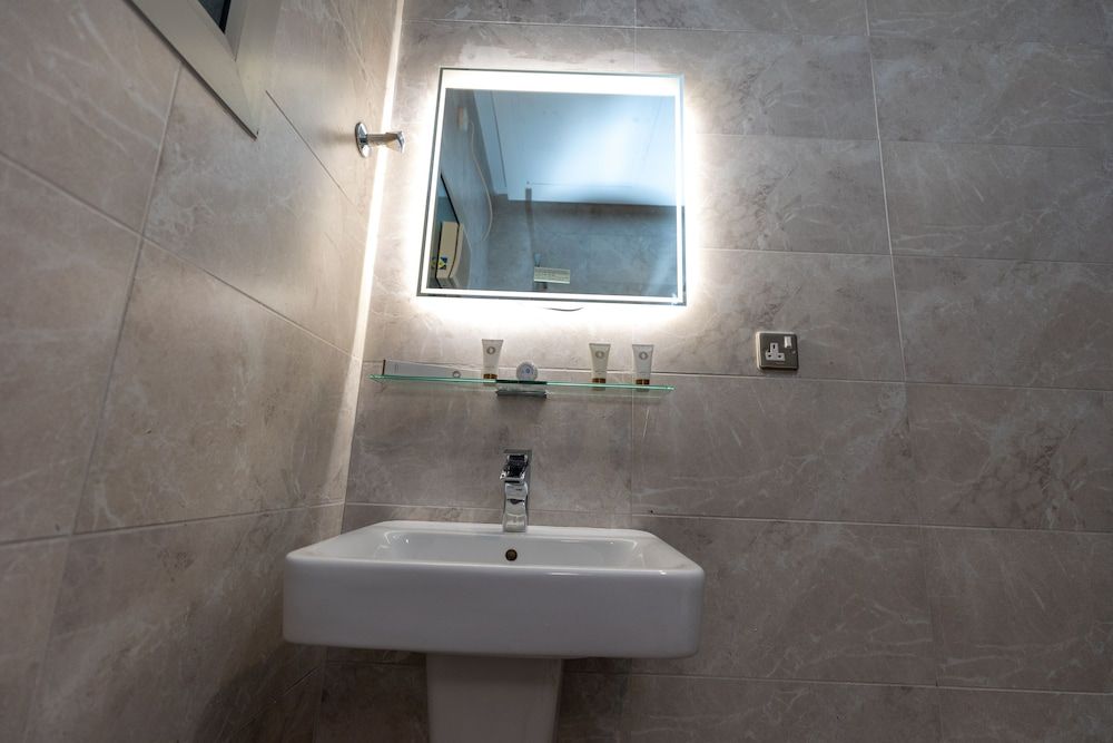 Saray Hotel Apartments Double or Twin Room, 1 Bedroom, Partial Sea View 9