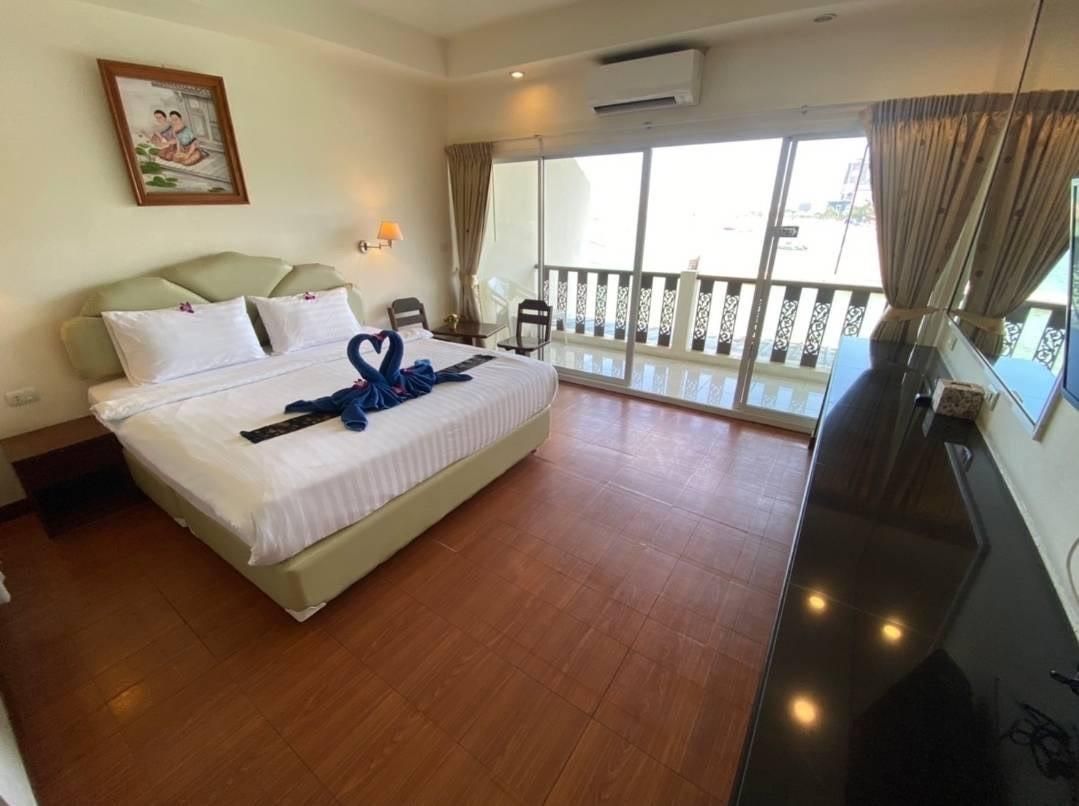 Deluxe Sea View