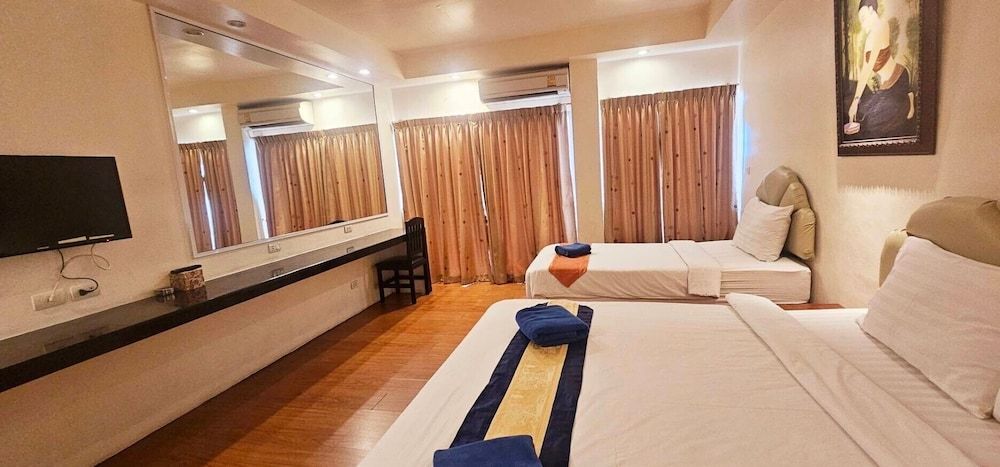 undefined At Sea Hotel Pattaya 8