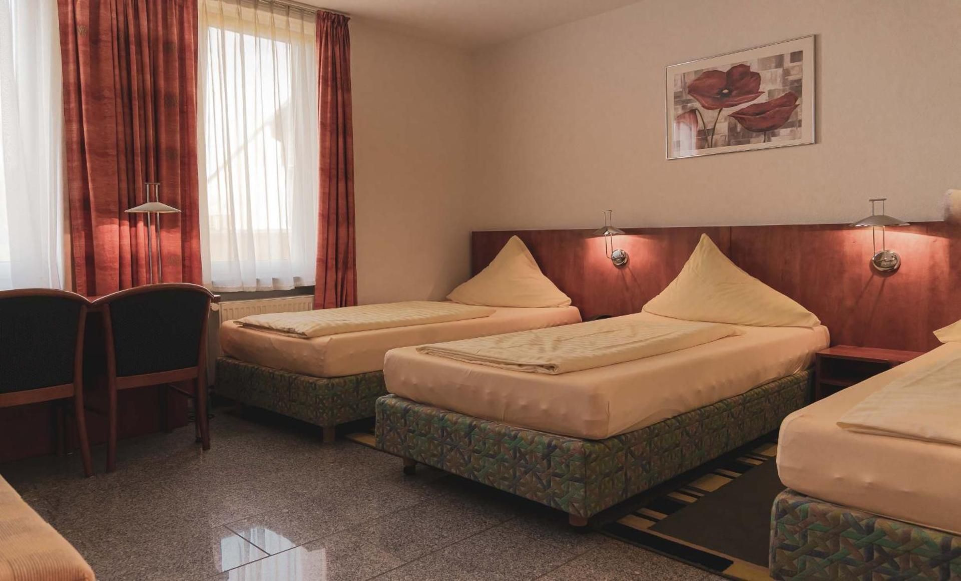 Parkhotel Friedrichstrasse Triple Room