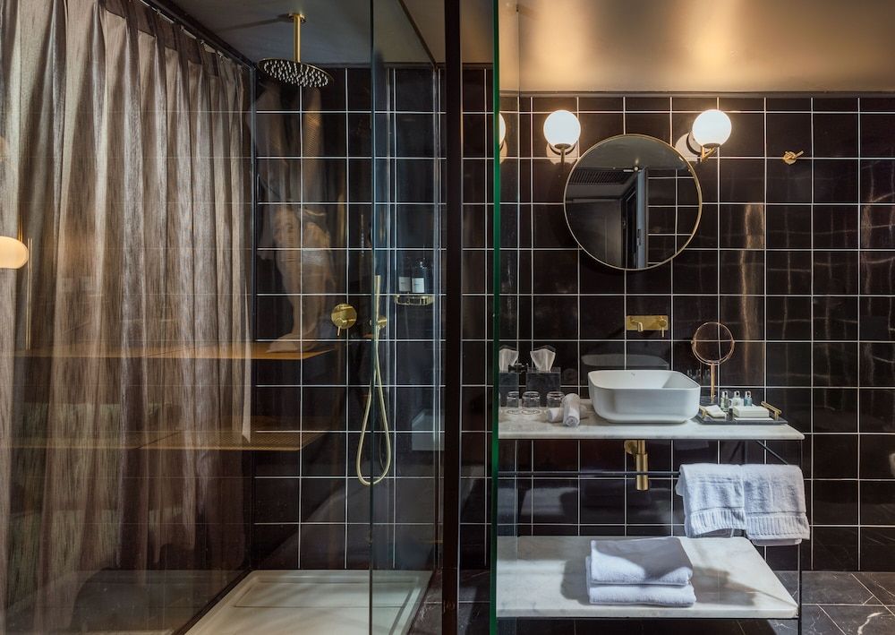 Brown Machne Yehuda Terrace Room with Jacuzzi 10