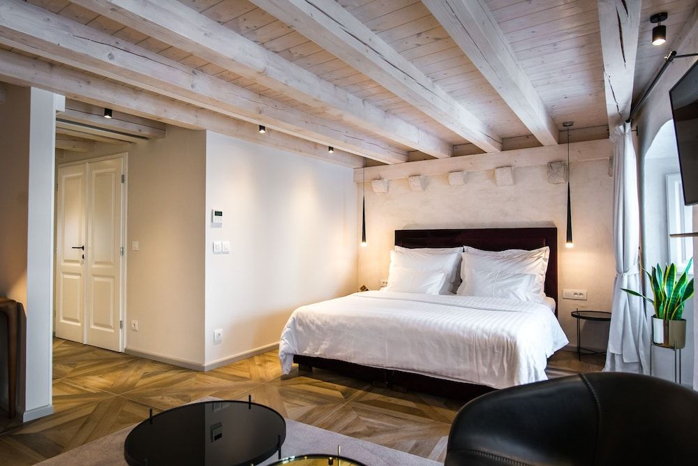 Villa 5db Deluxe Double Room 2