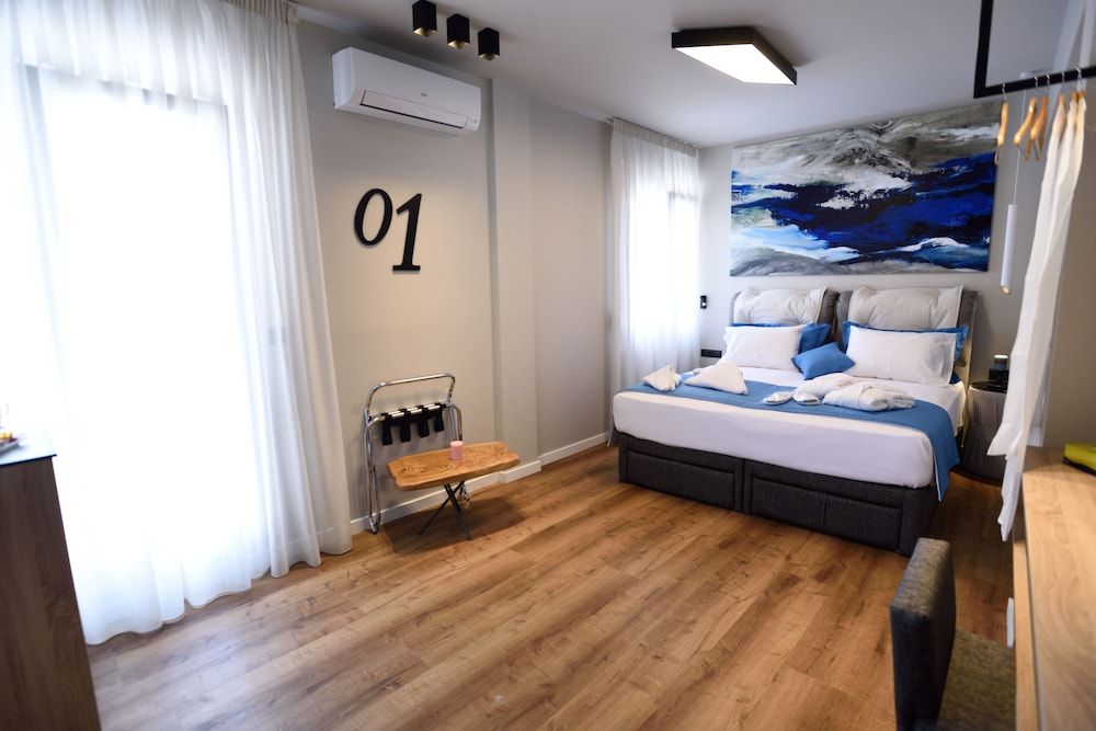 Magnifique Luxury Suites Superior Double or Twin Room, City View 2