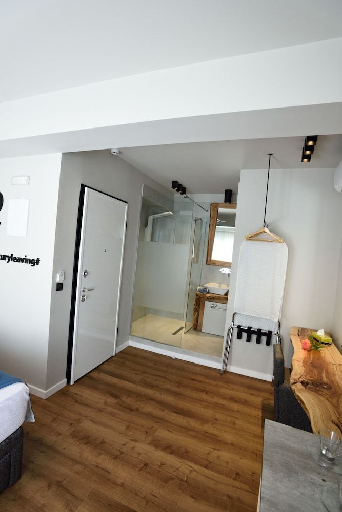 undefined Magnifique Luxury Suites 4